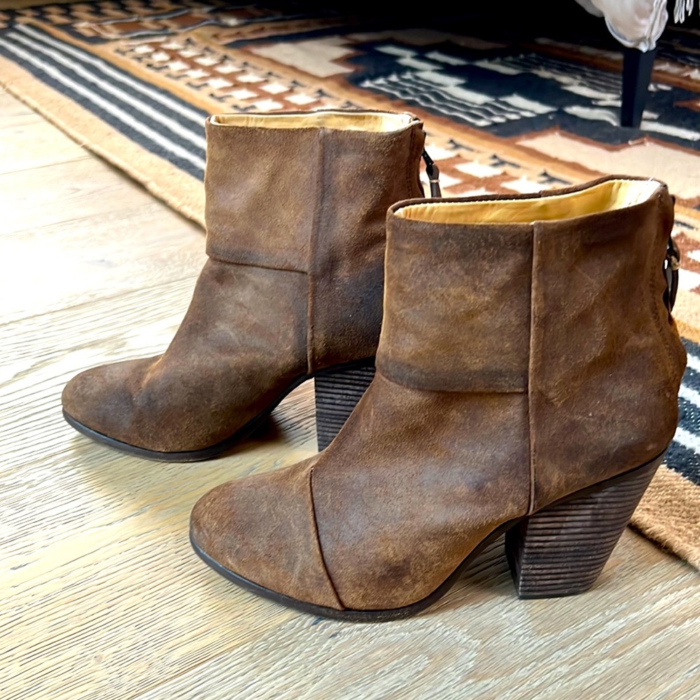 Rag and Bone Newbury boogie in brown leather.